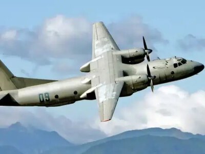 Врізався у скелю? У Криму розбився російський військовий літак Ан-26, є загиблі