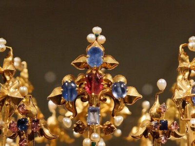 Де зберігається найстаріша корона Англії і що вона розповідає про епоху (ФОТО)