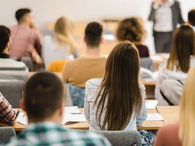 За вищу освіту потрібно платити дорого. У МОН зробили заяву про подорожчання навчання у вишах