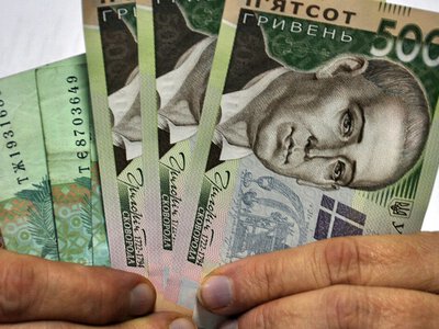 Пенсії працюючим з 1 квітня: як отримати надбавку за стаж без візиту до ПФУ