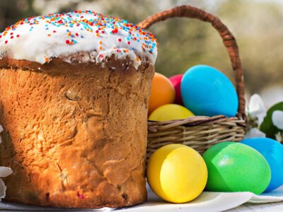 Великодній декор: скільки коштують посипки, глазур і барвники