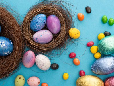Чим пофарбувати яйця на Великдень: топ-7 натуральних барвників