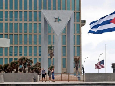 Другий танкер з російською нафтою прямує на острів