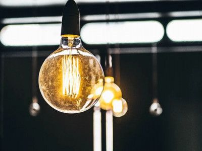 Це за 1 кВт/год: українців попередили про тарифи на світло уже у квітні 