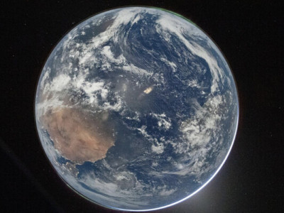 Астронавти з місії Artemis зняли унікальні кадри Землі, на яких видно північне сяйво