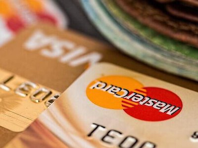 Гідна пенсія чи мінімалка: українцям пояснили, як зарплата впливає на виплати