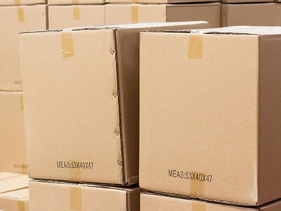 Посилки за безцінь? У «Новій пошті» розповіли правду про «розпродаж» загублених вантажів