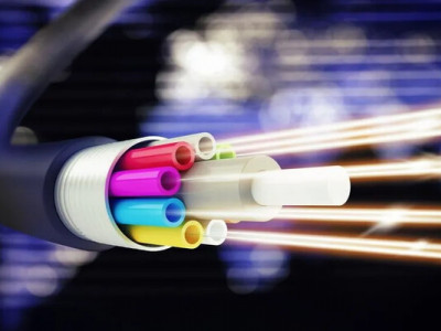 Інтернет може стати розкішшю через дефіцит оптоволокна, що спричинений ШІ