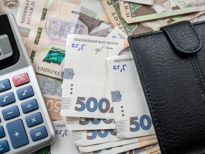 Щонайменше 23% з доходу: хто з ФОП має платити такі податки у 2026 році