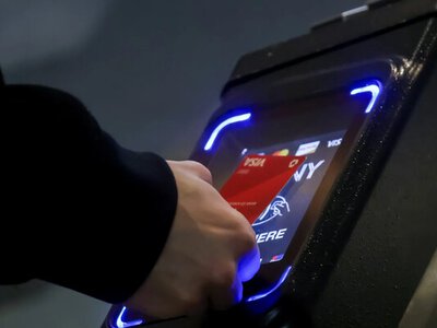 Карткові перекази у квітні 2026 року: які ліміти діють для українців