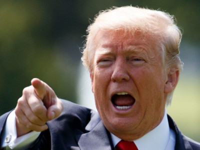 Відкрийте кляту протоку, виродки: Трамп знову пригрозив Ірану новими ударами