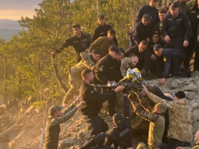 Дивовижне спасіння: 10-річний хлопчик вижив після падіння у кар'єр з висоти 5-го поверху