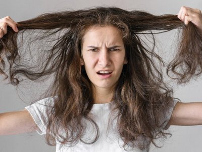 Після зими волосся в катастрофі? Ось ритуал, який буквально "перезапускає" його структуру