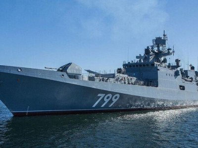 Адмірал Макаров у Новоросійську було уражено двічі: з'явилися супутникові фото