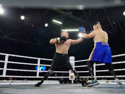 Незламні: ветерани з подвійною ампутацією встановили рекорд України у боксі