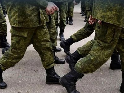 росіяни примусово мобілізують до 50 відсотків працівників заводів на окупованій Луганщині - ЦПД