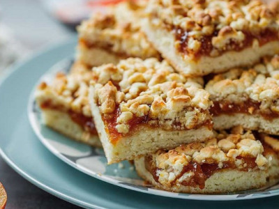 Тертий пиріг за 30 хвилин: рецепт, який рятує завжди