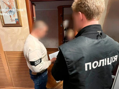 Посадовця Укрзалізниці взяли на отриманні 100 тисяч доларів хабара - Генпрокурор