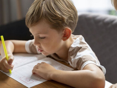 Дитина народилася в Одесі. Шукаю репетитора з російської мови. В мережі розгорілась бурхлива дискусія через запит менторки