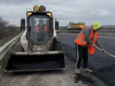 Мільярди на підрядах, відкати та надра: кому віддали ремонт траси Одеса-Київ