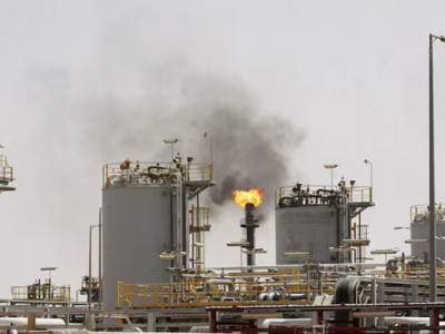 Нафта знов пішла вверх після ударів по видобутку в Саудівській Аравії