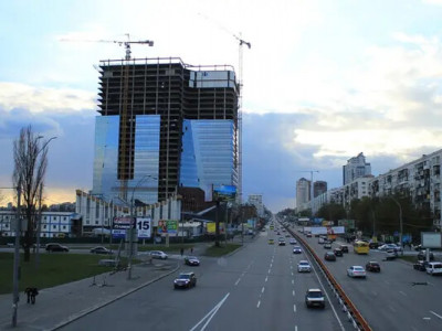 Один із найбільших довгобудів столиці продали: Sky Towers у Києві пішов з аукціону за 560 мільйонів гривень