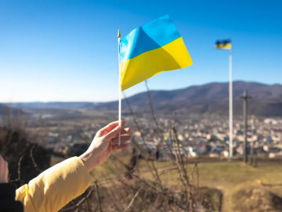 Зеленський вручив почесні відзнаки «Місто-герой України»: перелік громад 