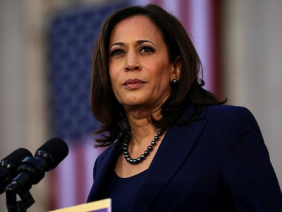 «Ватажок мафії»: Камала Гарріс жорстко спародіювала Трампа та підірвала мережу