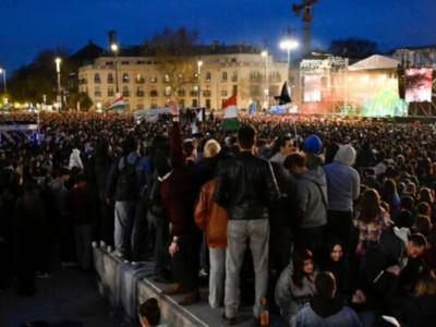 Будапешт вибухнув протестом: Орбан не очікував, що стільки людей вийде на вулицю