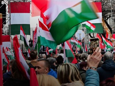 Орбан зазнає розгрому? Перші результати підрахунку голосів на виборах в Угорщині