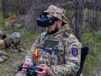 Під прицілом авіабомб: ситуація на межі Дніпропетровщини стала критичною, ворог затискає кільце