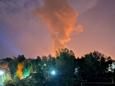 У Росії після атаки дронів горить Туапсинський НПЗ