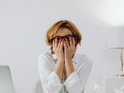 Від куріння до стресу: що насправді змушує організм старіти швидше