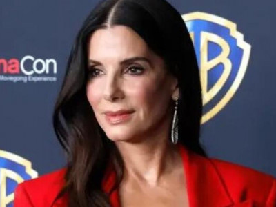 Сандра Буллок тріумфально повернулася на червону доріжку задля презентації сиквелу