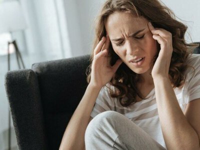 Це справді працює! ТОП-7 способів зменшення болю при мігрені