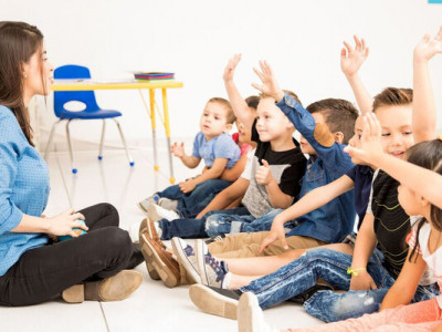 Діти не вміли читати і писати, але багато грались: мережу зворушив звіт про успішність у дитячому садку 1954 року