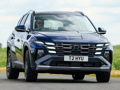 Експерти назвали бензинові авто, які українці розкуповують як “гарячі пиріжки”