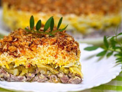 Незвичайний смачний і ситний салат, що іншого на вечерю нічого і не потрібно