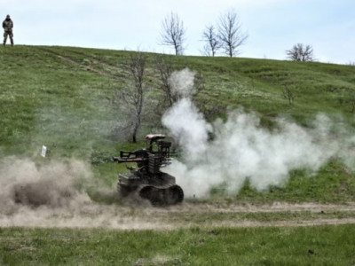 Роботи не кровоточать: Україна відправляє машини на поле бою замість солдатів-людей