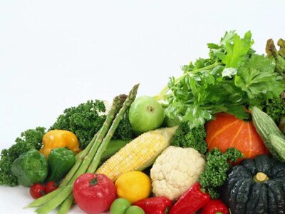 Тиха небезпека на кухні: що холодильник робить з овочами 