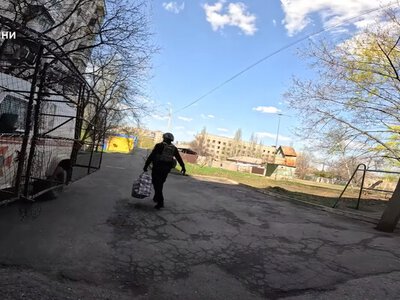 Врятували маломобільних людей: з Дружківки та Святогірська евакуювали жителів (відео)