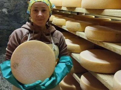 У Велимчі колишня вчителька відкрила власну справу та варить авторські сири за швейцарським досвідом
