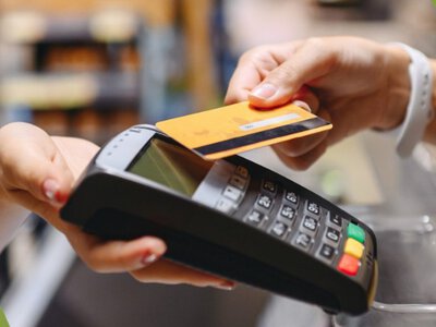 Чи безпечні ваші карткові розрахунки: як банки мінімізують ризики шахрайства у 2026 році