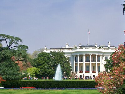 У Білому домі заявили, що рішення щодо війни та перемир’я ухвалюватиме Трамп: конкретних строків немає