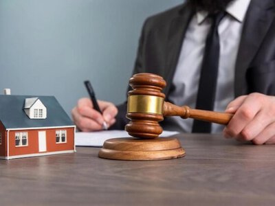 У пенсіонера забрали єдину квартиру за комунальні борги: яка сума стала причиною