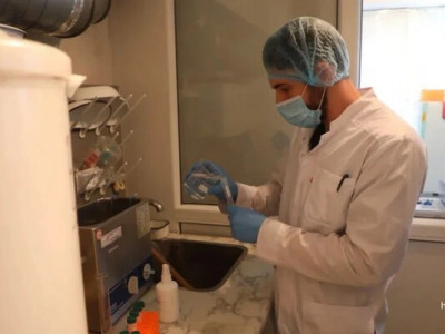 До 100 експертиз на одного фахівця: як працюють ДНК-лабораторії МВС під час війни