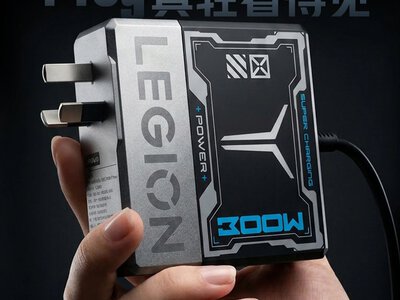Lenovo презентує легкий 300-ватний адаптер Legion