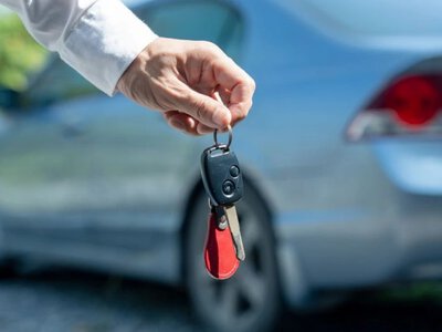 Українцям можуть дозволити безмитне ввезення авто: які умови пропонують