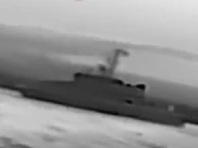 ВМС уразили російські катери, які охороняли Керченський міст. ВІДЕО