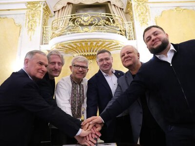 Ювілей міста у марках та полотнах: у Львові презентували проєкт «Лев і Констанція»